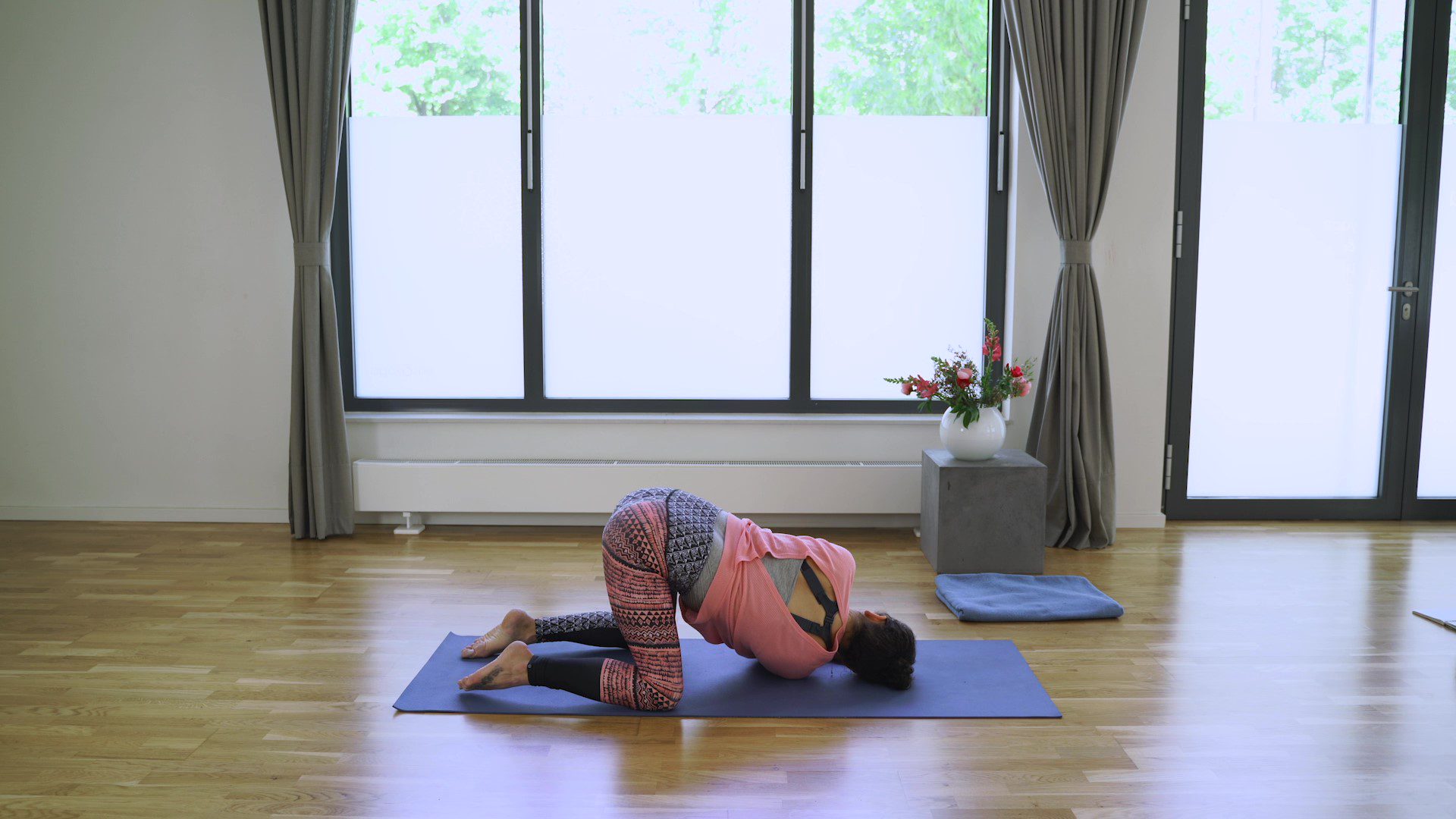 Yoga für den Nacken- und Schulterbereich mit Füsun Folger_Moment